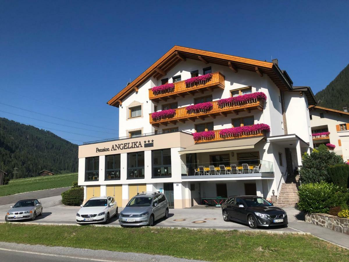 Pension Angelika Петтной-ам-Арльберг Екстер'єр фото
