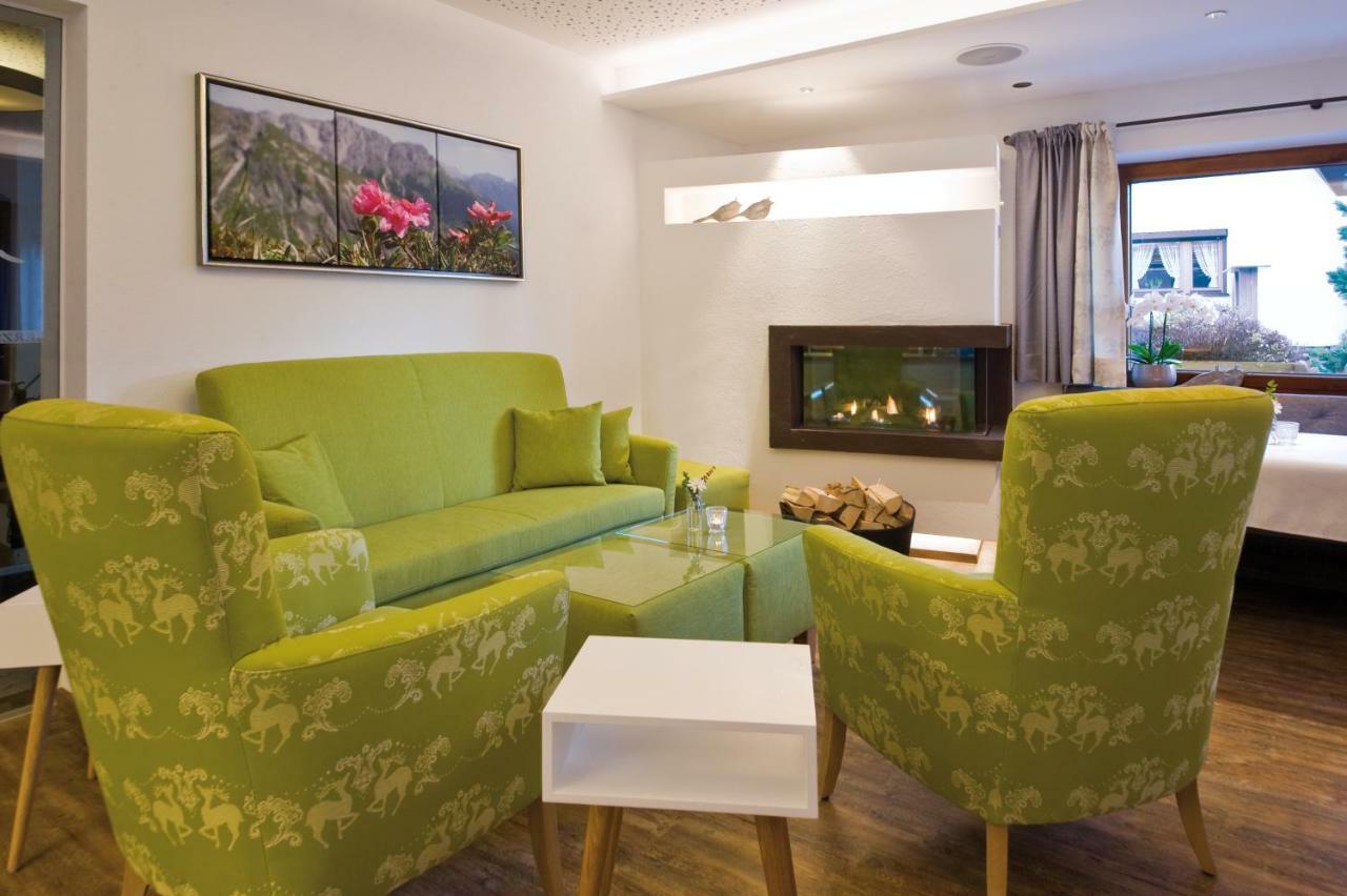 Pension Angelika Петтной-ам-Арльберг Екстер'єр фото