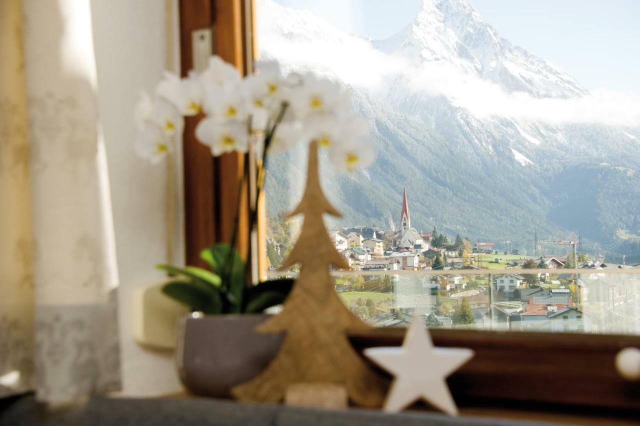 Pension Angelika Петтной-ам-Арльберг Екстер'єр фото